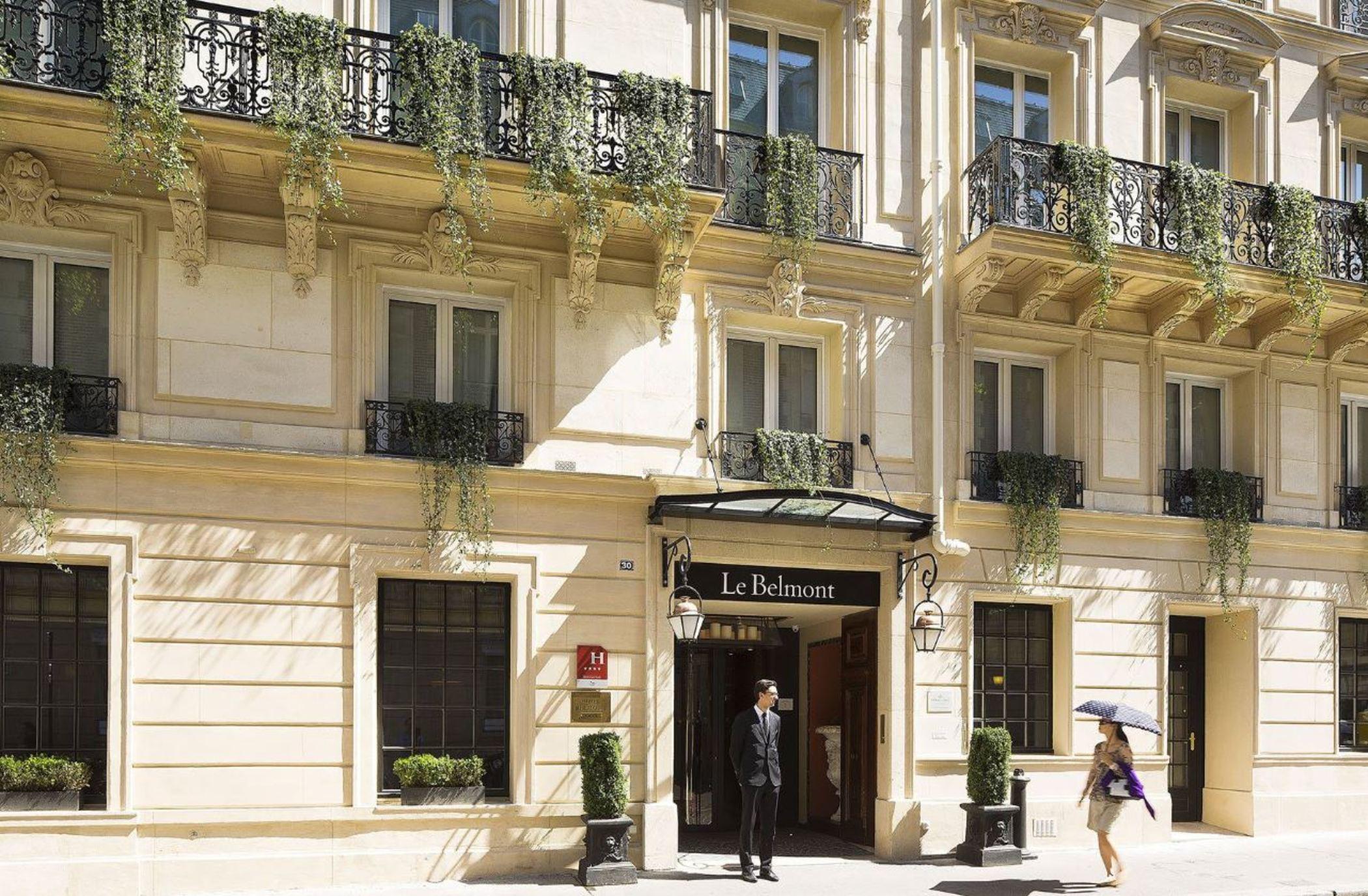 ホテル ル ベルモント シャンゼリゼ パリ エクステリア 写真